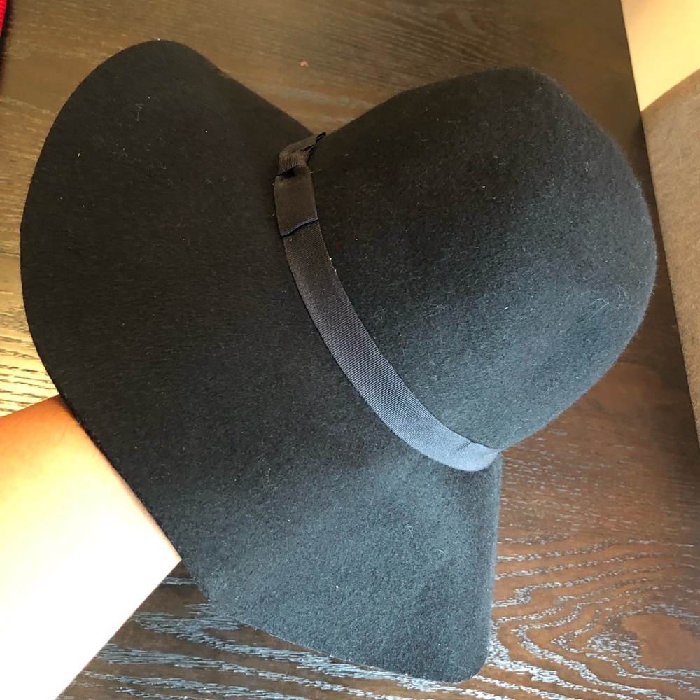 Express Hat 🎩 - Picture 6 of 7